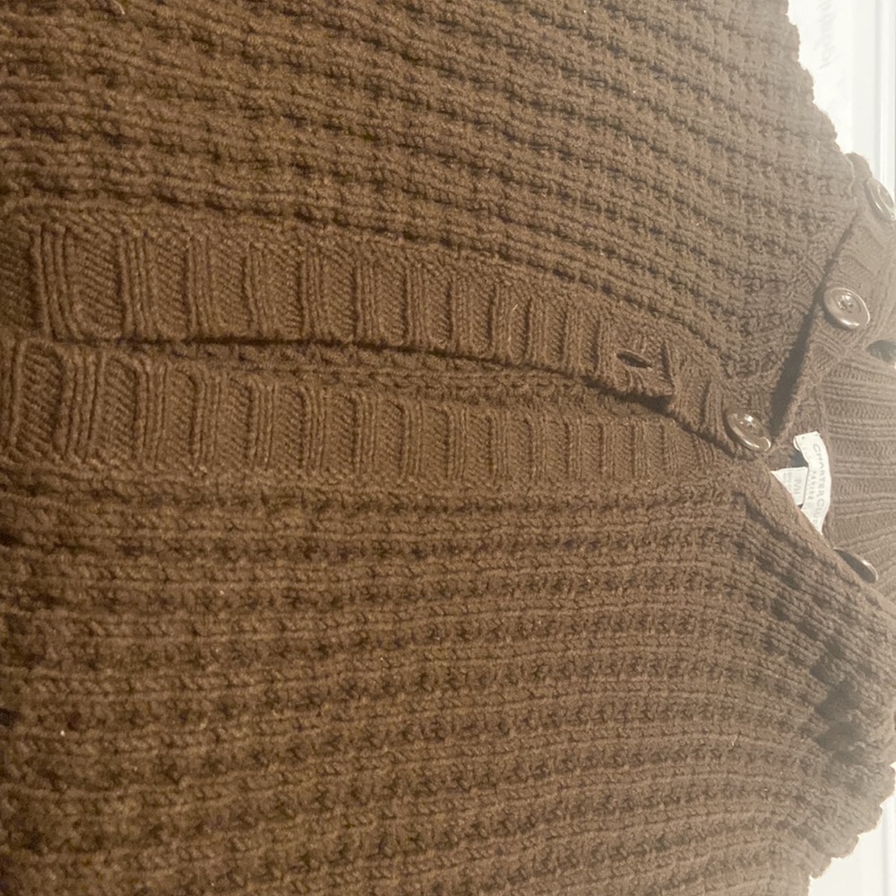 Cape - Picture 2 of 2